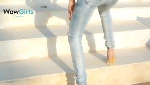 Babe nigh facing mean jeans bent and fucked